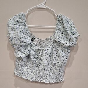 Women's H&M Blue and White Puff Sleeve Crop Blouse